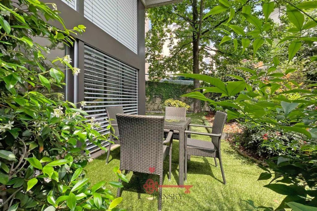 Central & Bright Apartment On Two Floors 'Turquoise' -By Easylife Swiss Lugano Bagian luar foto